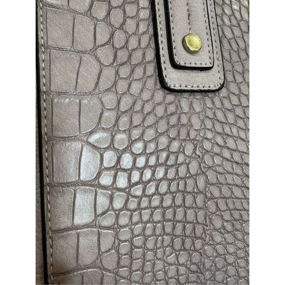 ST. BARRY - NWT 2-Piece Satchel & Wristlet/Stone Grey Croc-Embossed Faux Leather - Picture 14 of 16